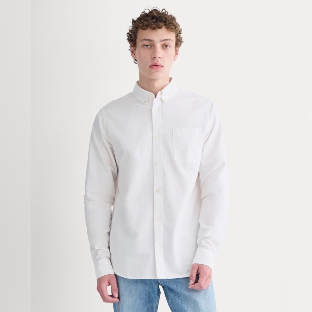 NWOT - Everlane The Oxford Button-down Shirt in Eggshell White - Size M
